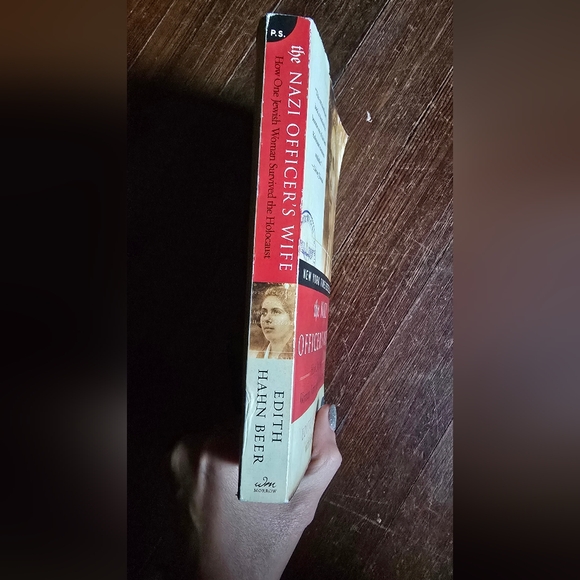 The Nazi Officers Wife by Edith Hahn-Beer paperback book - Picture 2 of 3